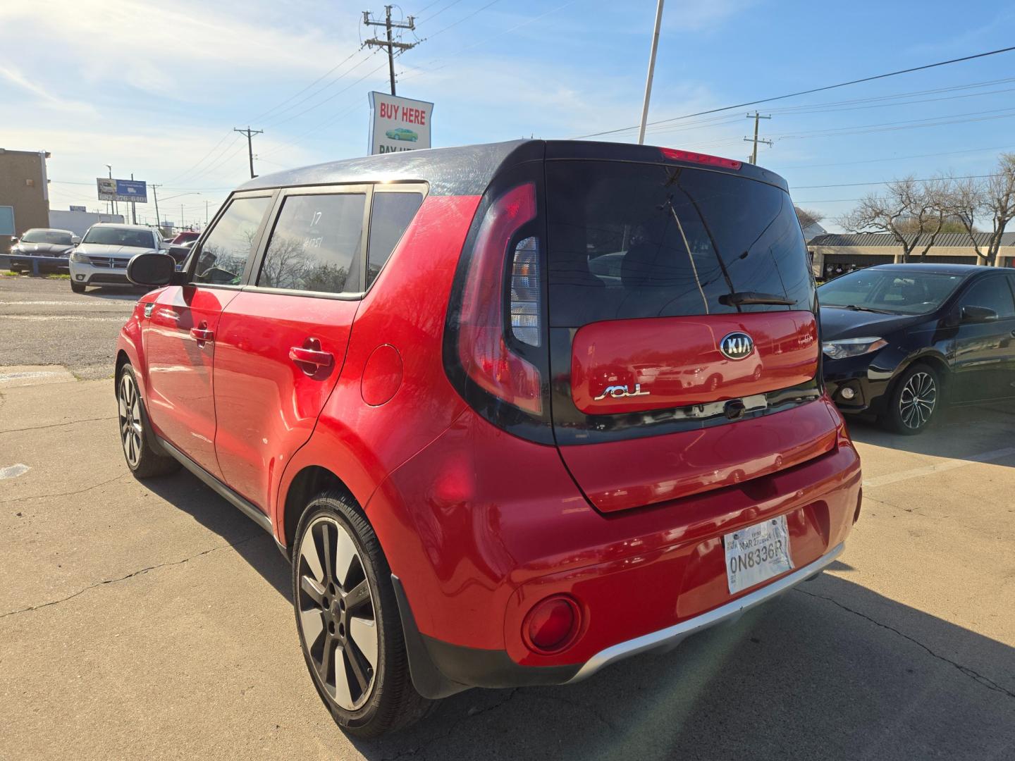 2017 Red /Black Kia Soul + (KNDJP3A5XH7) with an 2.0L L4 DOHC 16V engine, 6A transmission, located at 2020 East Division Street, Arlington, TX, 76011, (817) 801-3191, 32.742390, -97.076874 - Texass premiere Buy Here Pay Here with No Credit Check {score} at 2020 East Division Street Arlington, Texas in the center of Dallas, Fort Worth metro area. For in house auto financing in Lancaster, Waxahachie, Cleburne or Sherman call 817-801-3191. Denton, McKinney, Waco and Weatherford shoppers wa - Photo#22